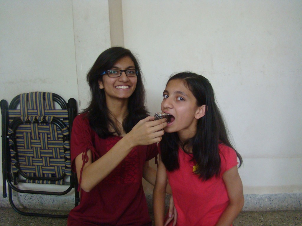 Eesha n Tanvi - 3.JPG